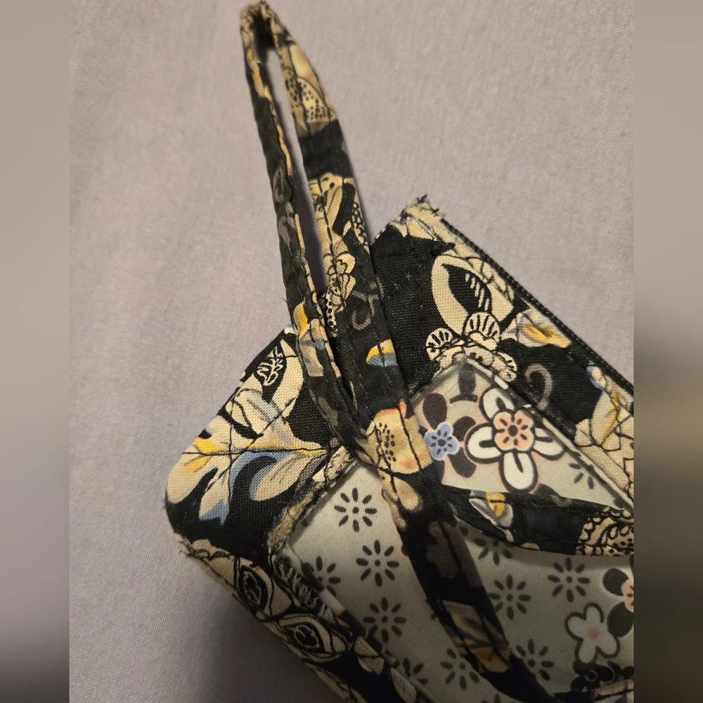 Vera Bradley Floral ID Holder with Lanyard - Picture 5 of 7